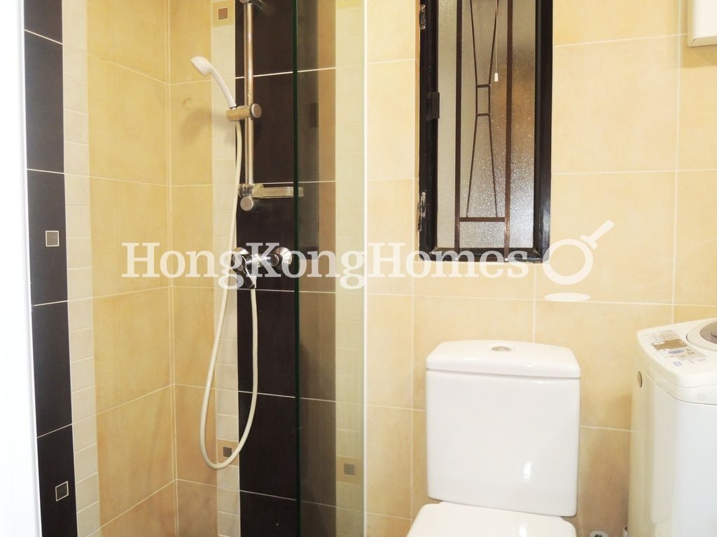 Guest Bathroom — Kornhill - Block R, Taikoo Shing