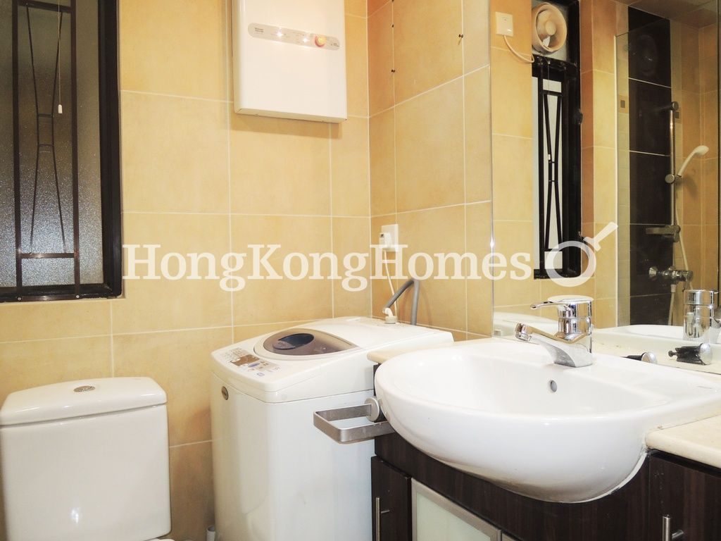 Guest Bathroom — Kornhill - Block R, Taikoo Shing