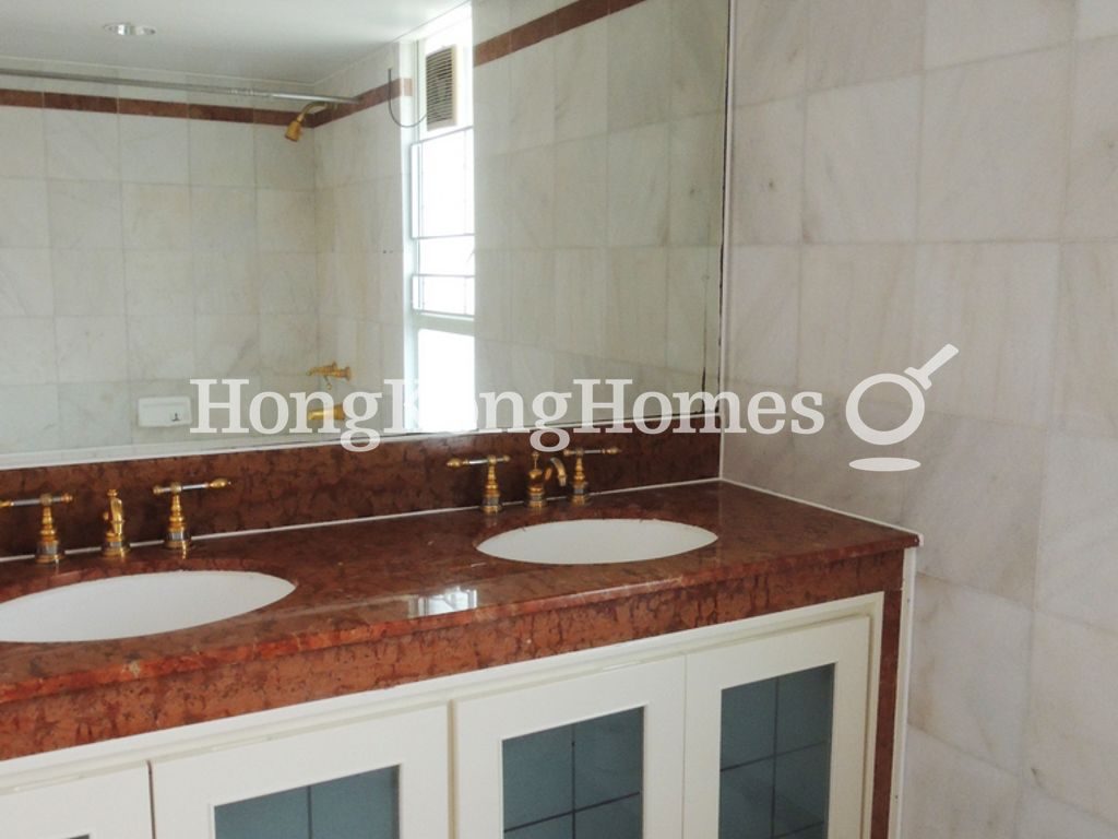 Master Bathroom — The Redhill Peninsula - Block 01, Tai Tam
