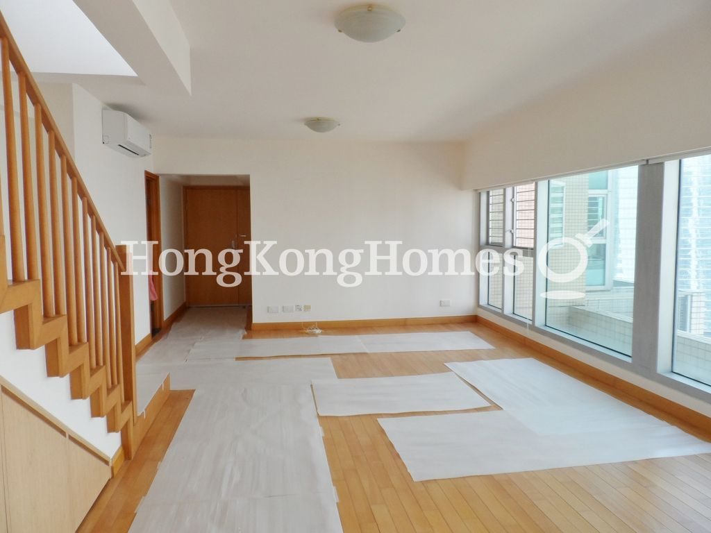 Living and Dining Room — The Waterfront - Block 01, Tsim Sha Tsui