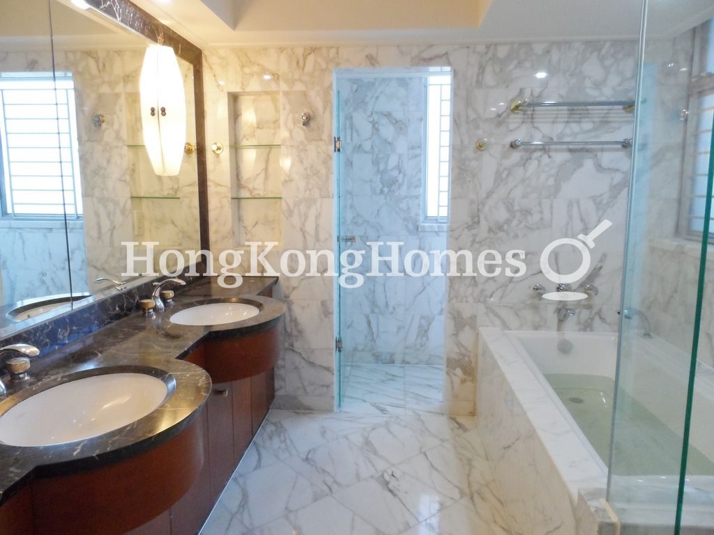 Master Bathroom — The Waterfront - Block 01, Tsim Sha Tsui