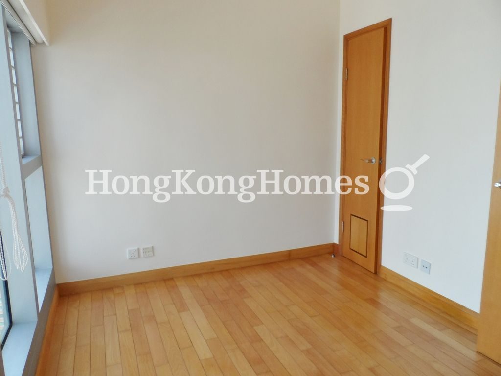 Third Bedroom — The Waterfront - Block 01, Tsim Sha Tsui