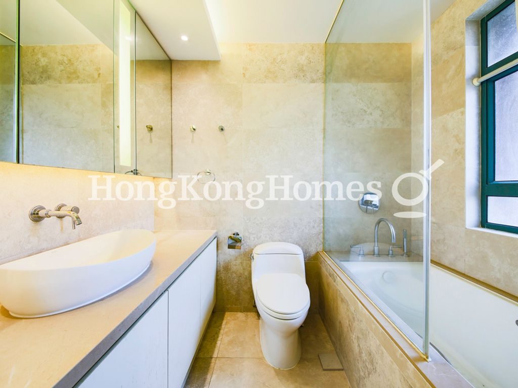 Master Bathroom — Hillsborough Court - Block 01, Mid-levels Central