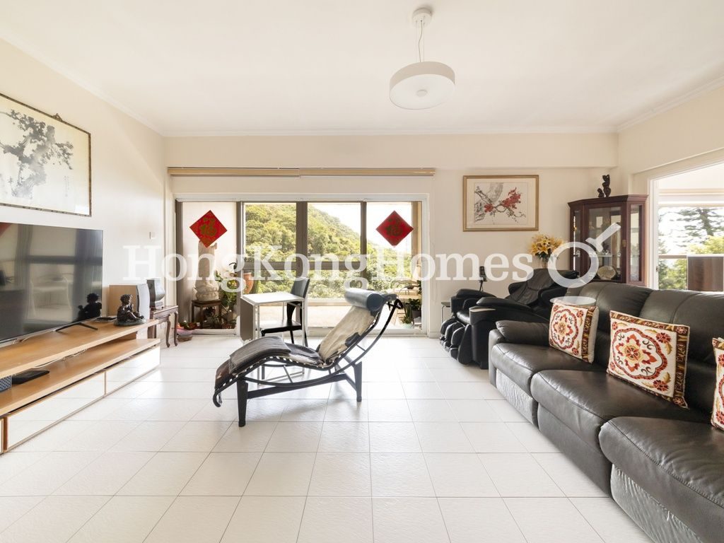 Living and Dining Room — Sea Cliff Mansions - Block 19A-B, Repulse Bay