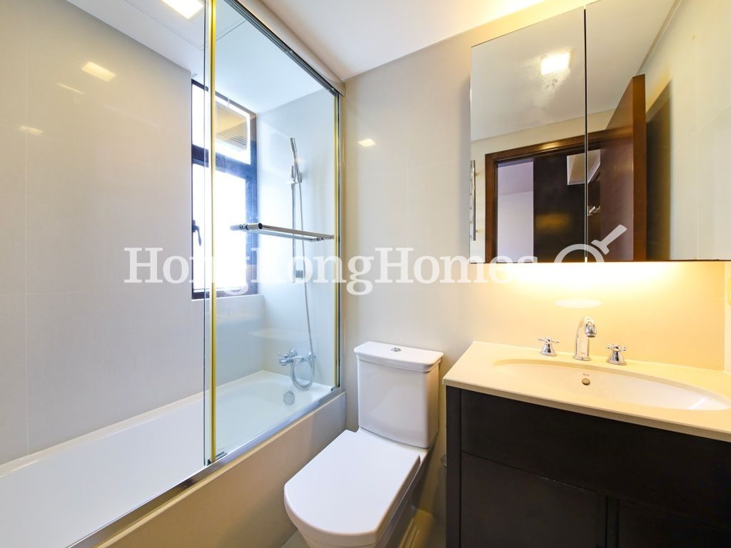 Second Ensuite Bathroom — Cape Mansions - Block A, Pokfulam