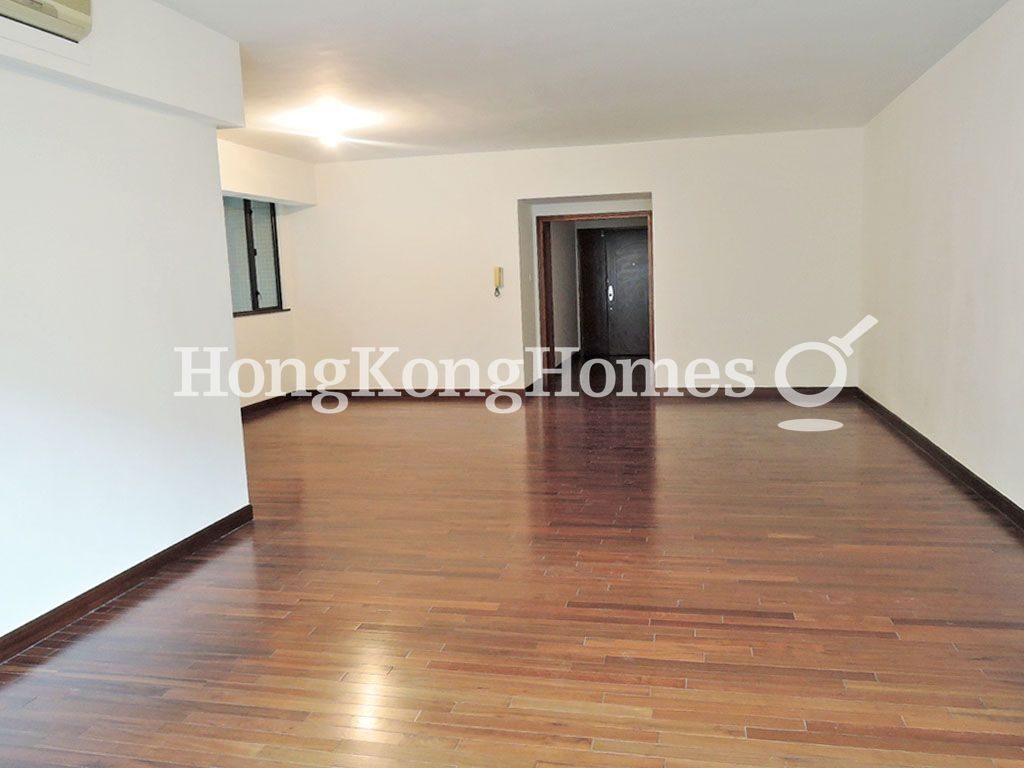 Living and Dining Room — Clovelly Court - Block 02, Mid-levels Central