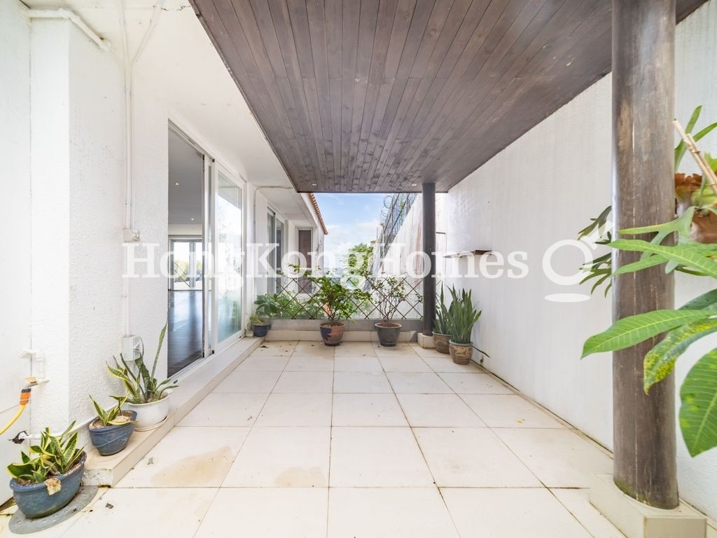 Private Terrace off Dining Area — Dragon Lake Villa, Clear Water Bay