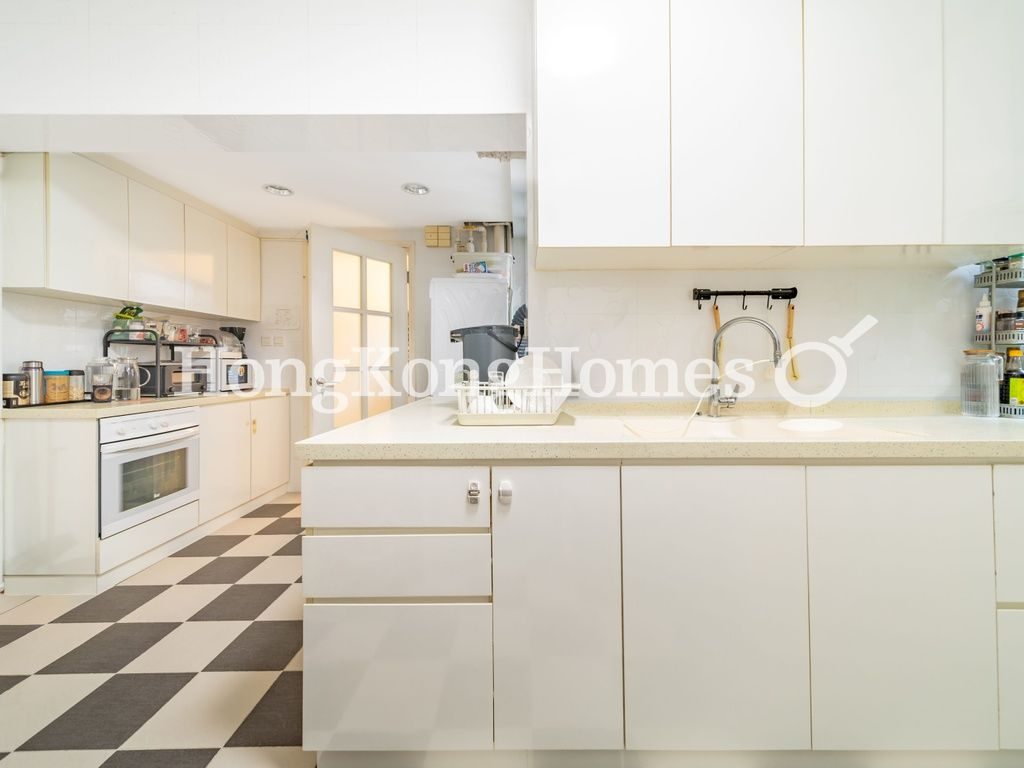 Kitchen — Dragon View, Mid-levels Central
