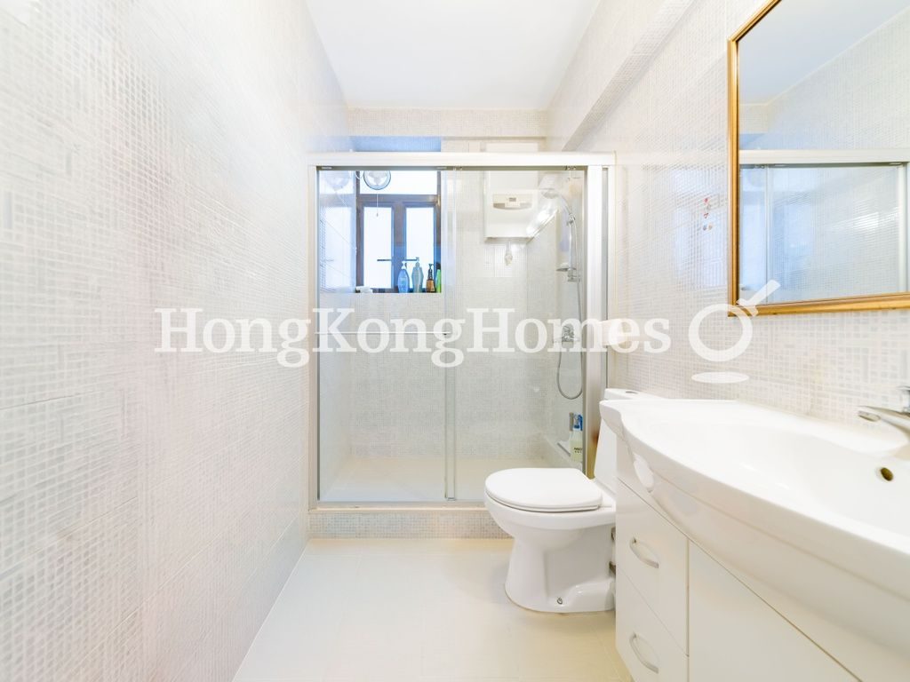 Master Bathroom — Dragon View, Mid-levels Central