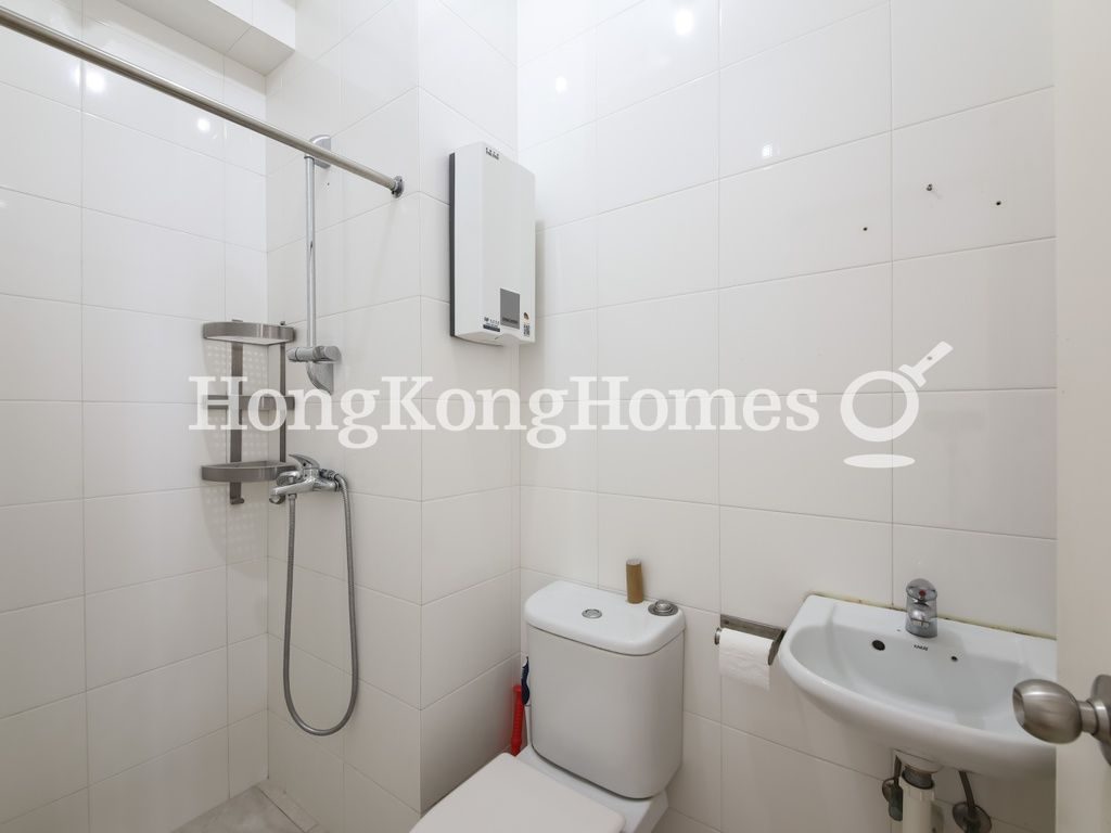 Maid's Washroom — Elm Tree Towers - Block B, Jardine's Lookout