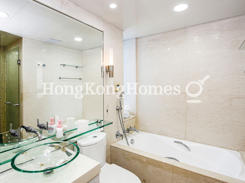 Master Bathroom — Residence Bel-air - Phase 01, Tower 07, Pokfulam