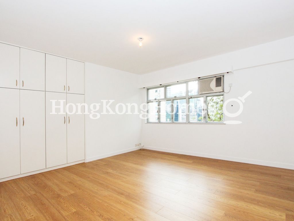 Master Bedroom — Royal Villa, Happy Valley