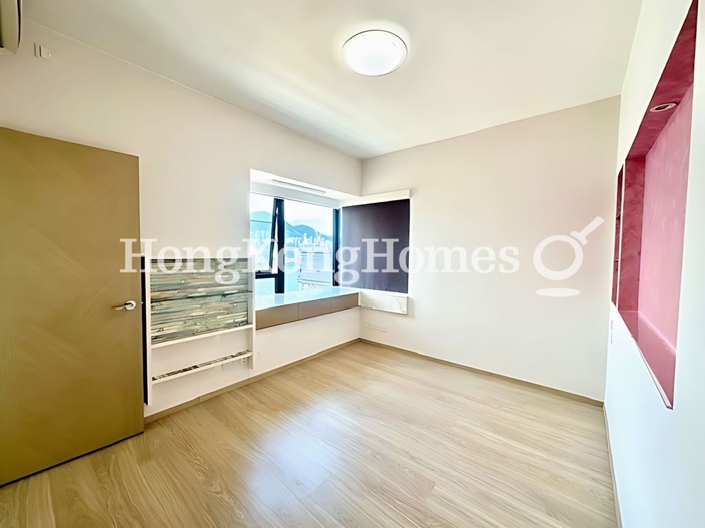 Master Bedroom — The Arch - Block 1 (Sky Tower), Tsim Sha Tsui