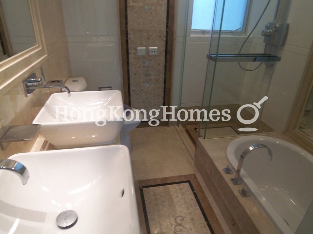 Master Bathroom — The Legend - Block 03, Jardine's Lookout