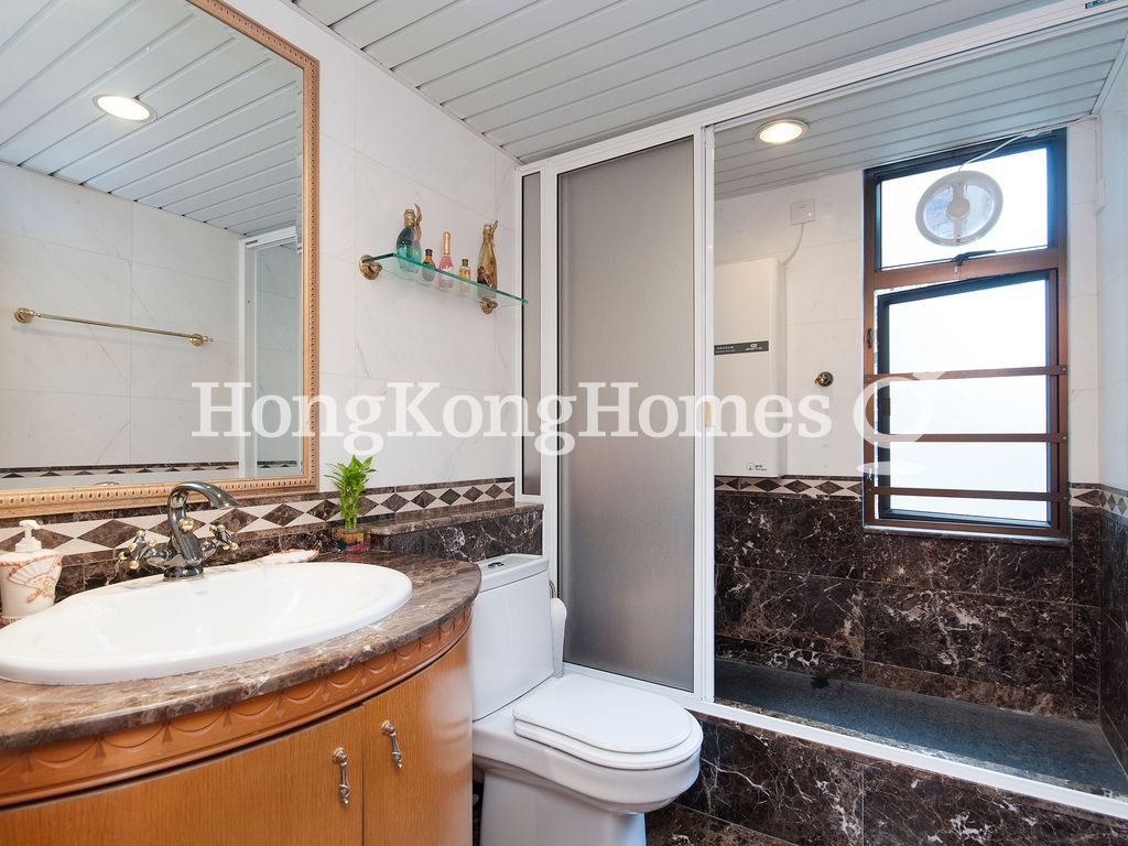 Guest Bathroom — Winfield Building - Block C, Happy Valley