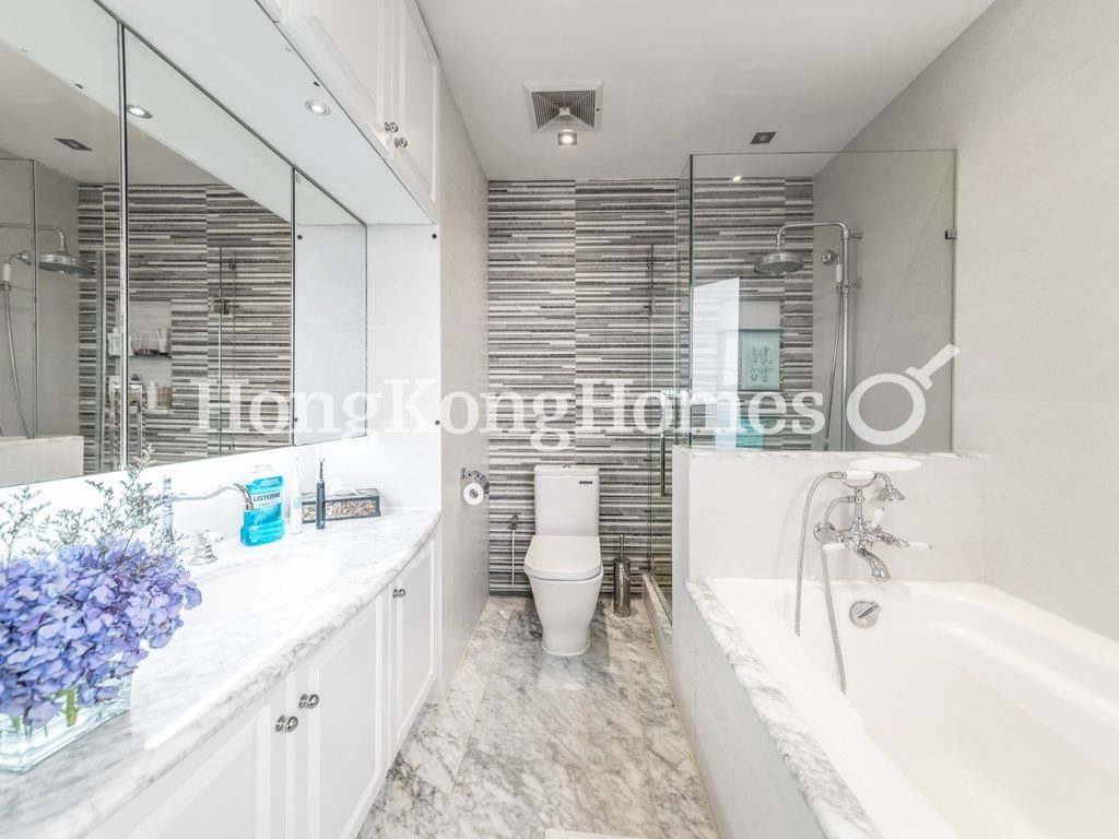 Master Bathroom — Hong Kong Parkview - Tower 07, Repulse Bay