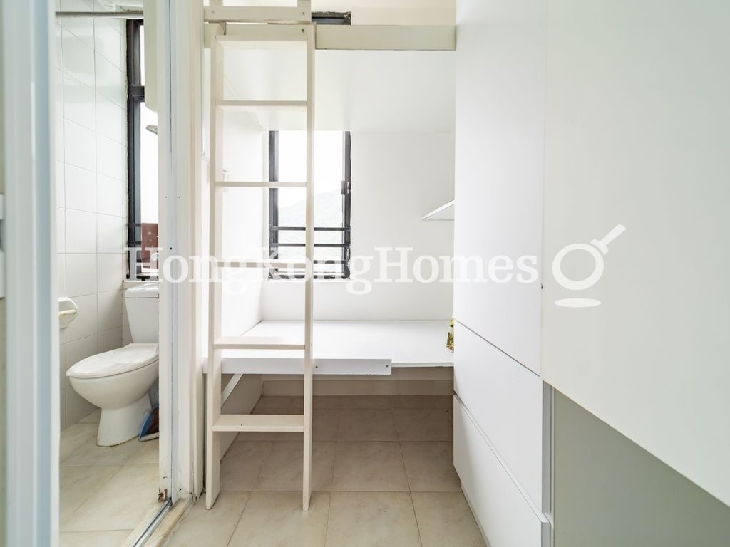 Maid's Room — Repulse Bay Road, 37 - Block 01, Repulse Bay