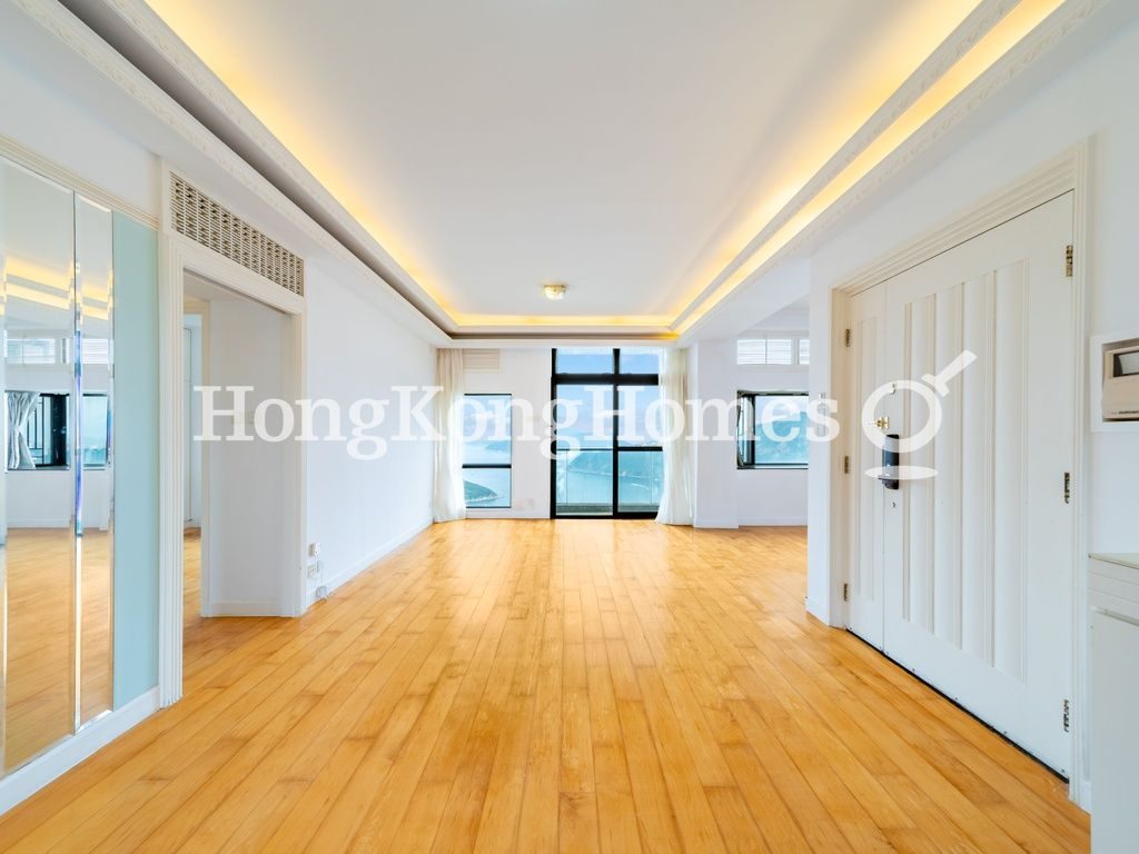 Living and Dining Room — Repulse Bay Road, 37 - Block 01, Repulse Bay