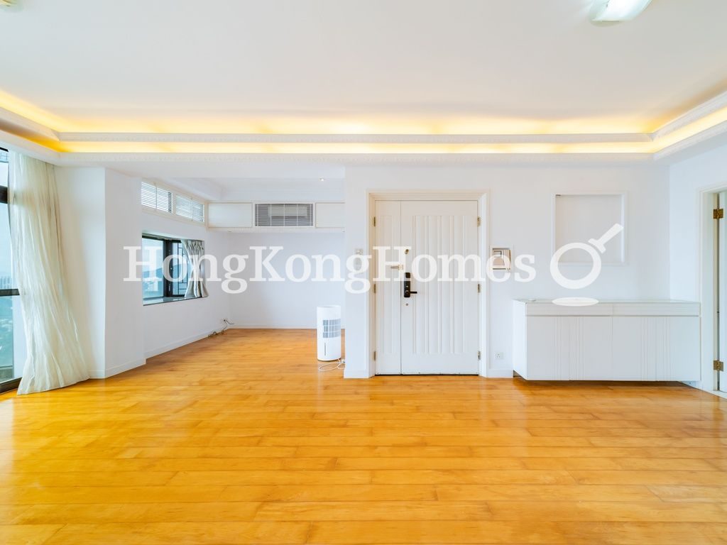 Living and Dining Room — Repulse Bay Road, 37 - Block 01, Repulse Bay
