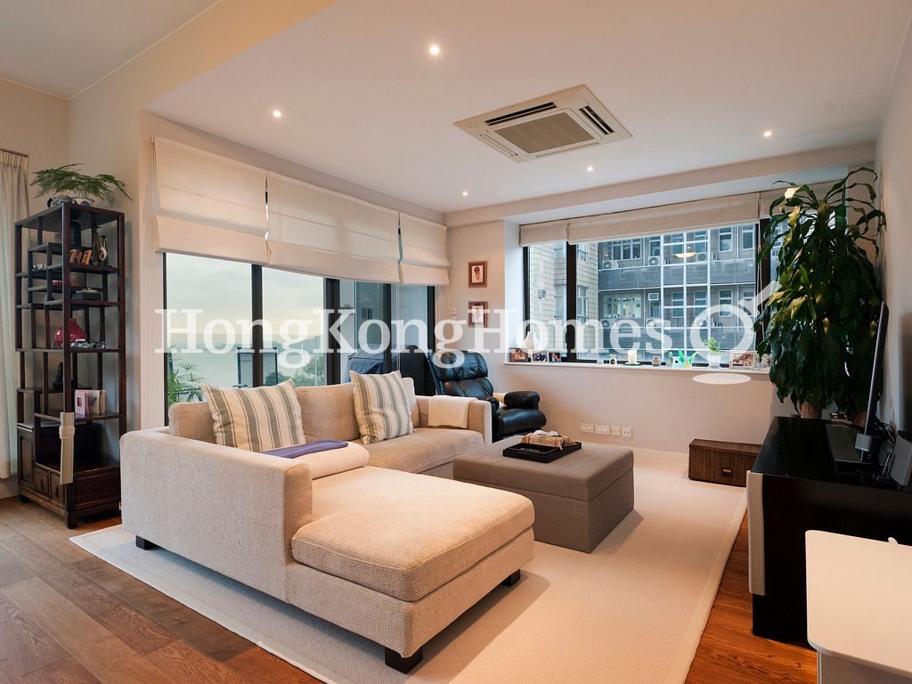 Living Area — Ridge Court, No. 21C-D, Repulse Bay