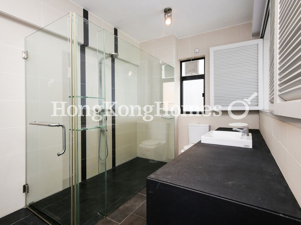 Master Bathroom — Floral Villas - House, Sai Kung