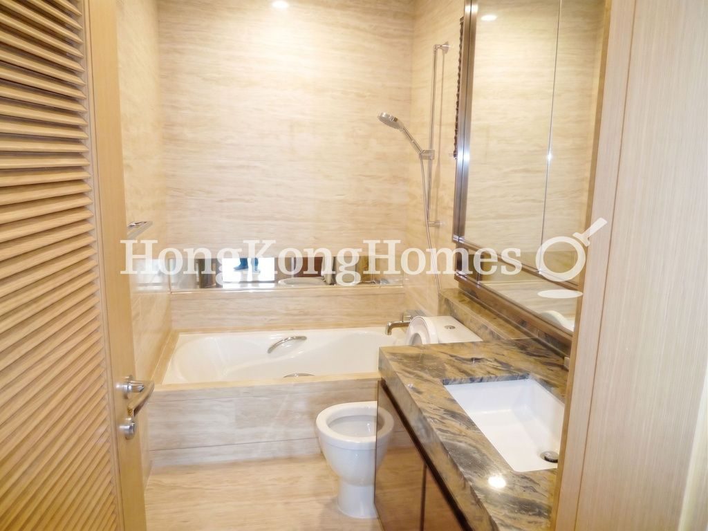 Second Ensuite Bathroom — Larvotto - Block 1, Ap Lei Chau