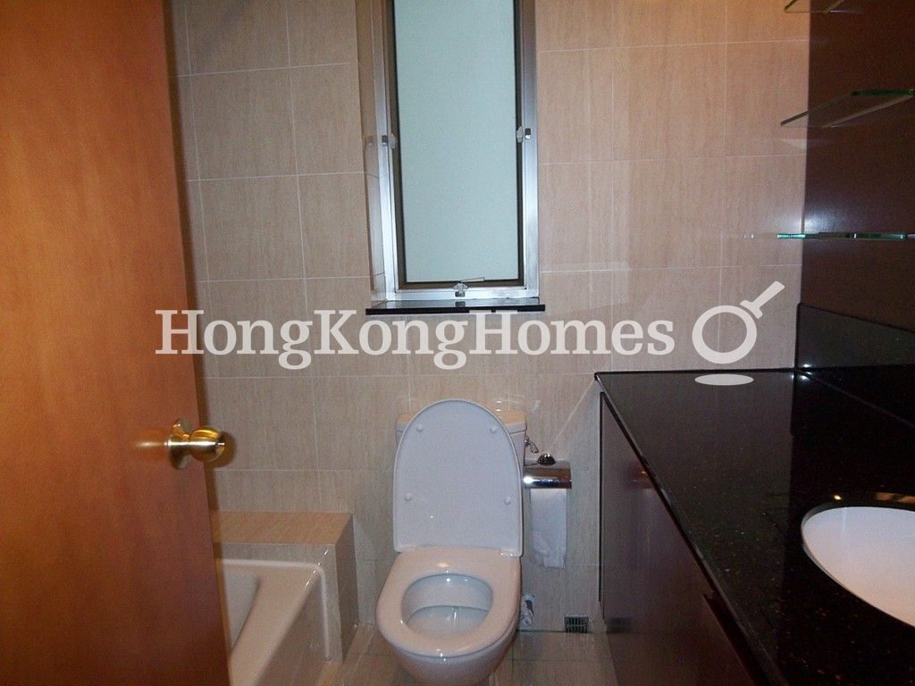 Guest Bathroom — Sorrento Tower - 1, Tsim Sha Tsui