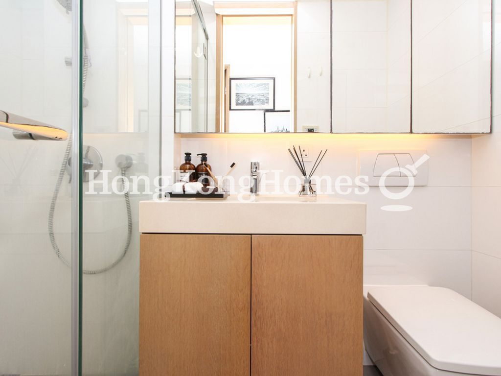 Guest Bathroom — The Arch - Block 1A (Sun Tower), Tsim Sha Tsui