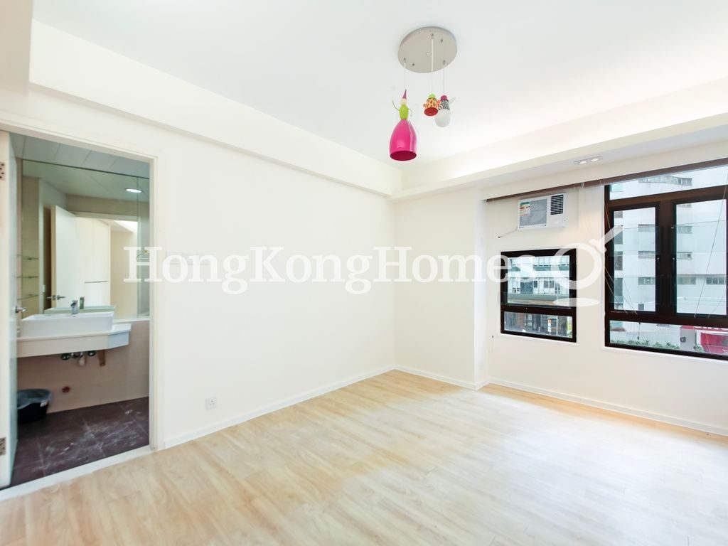 Second Ensuite Bedroom — MacDonnell House, Mid-levels Central