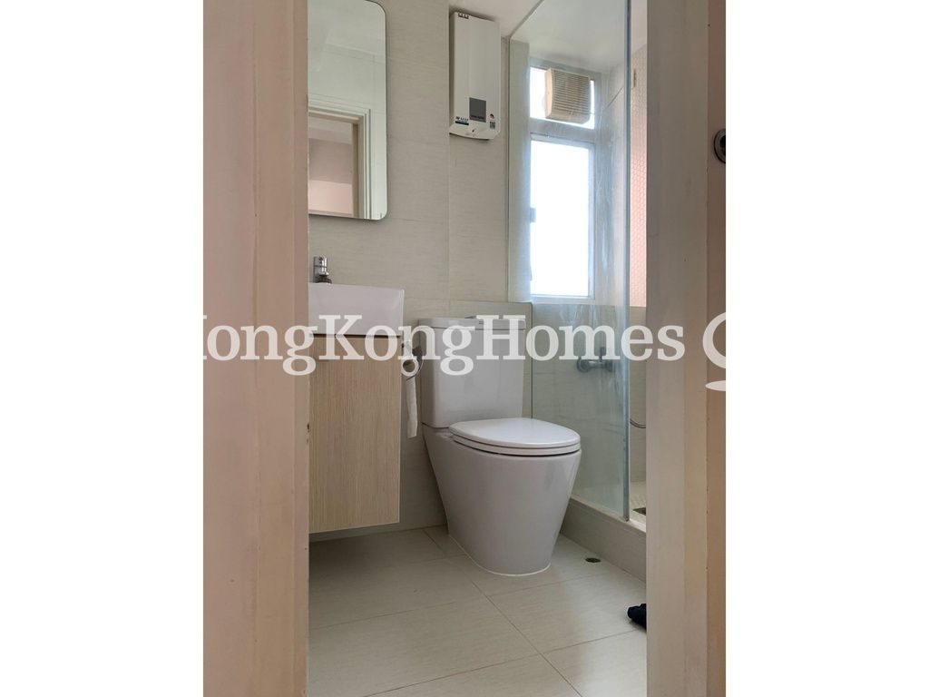 Bathroom — Rialto Building, Wan Chai