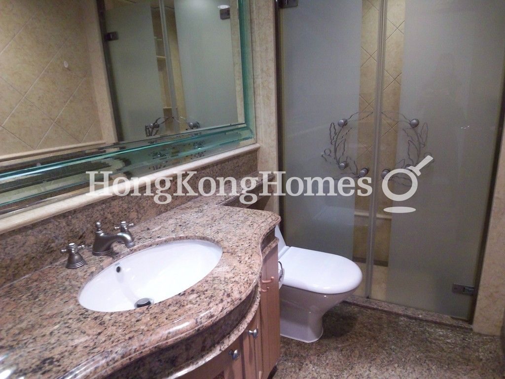 Guest Bathroom — The Leighton Hill - Block 02, Happy Valley