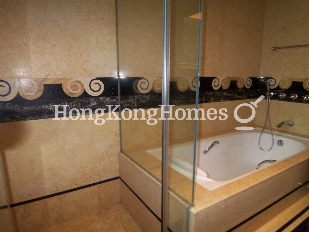 Master Bathroom — The Leighton Hill - Block 02, Happy Valley