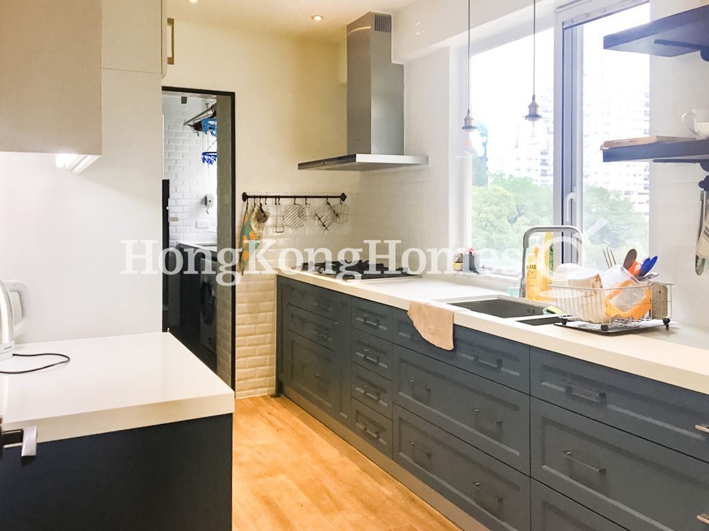 Kitchen — Scenic Villa - Block A1  (E-F), Pokfulam
