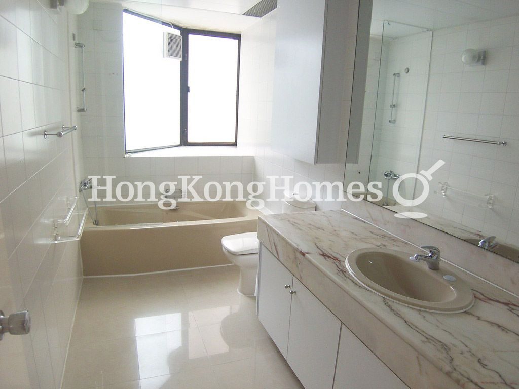 Guest Bathroom — South Bay Towers, Repulse Bay