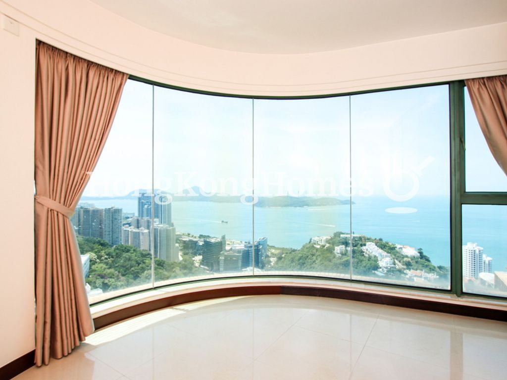 Third Ensuite Bedroom — Royalton II, Pokfulam