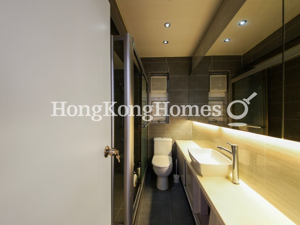 Guest Bathroom — Wun Sha Tower, Causeway Bay