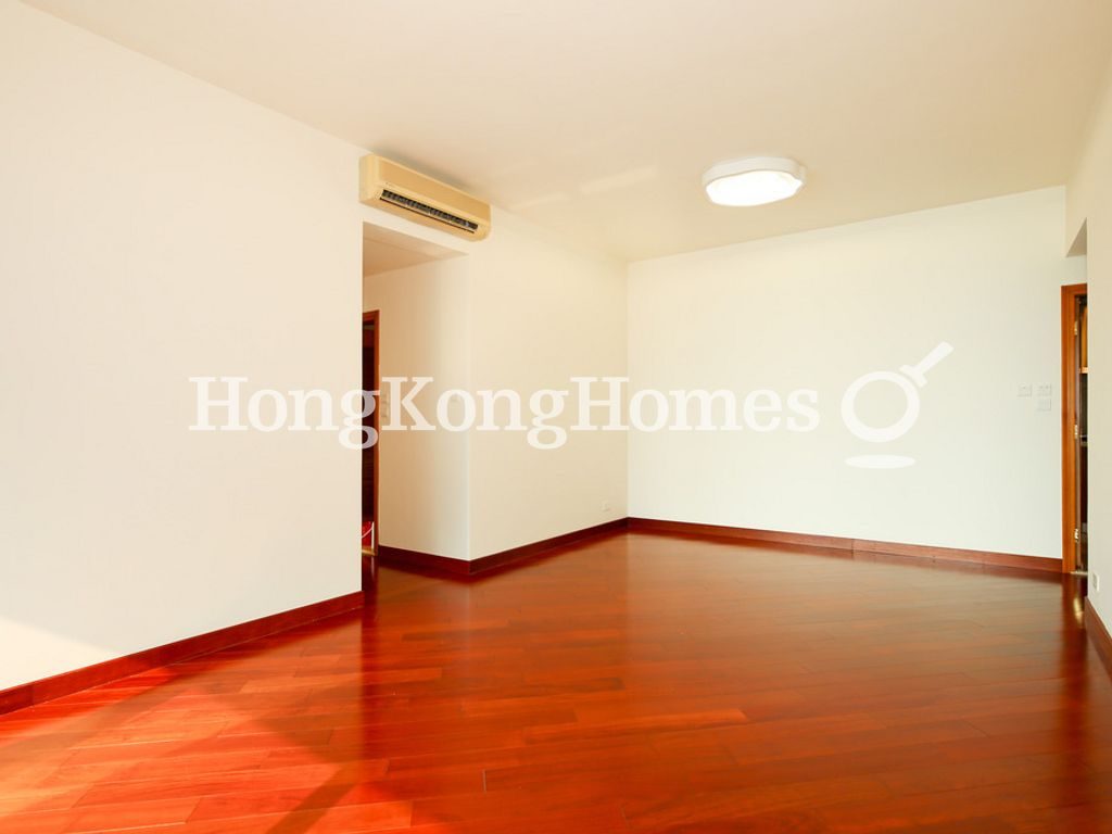 Living and Dining Room — The Arch - Block 2 (Star Tower), Tsim Sha Tsui