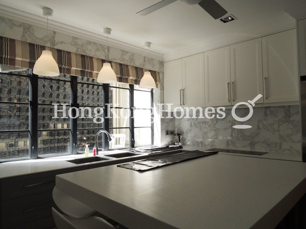 Kitchen — Sing Woo Crescent, 1, Happy Valley