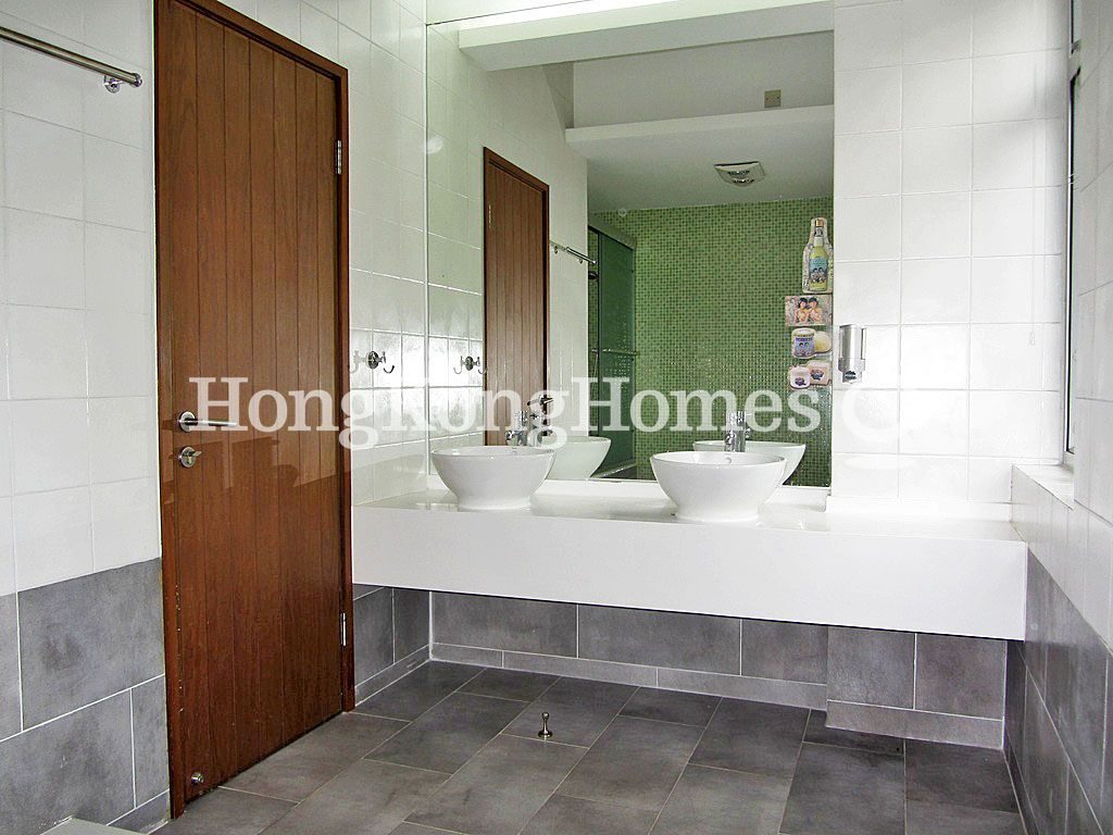 Master Bathroom — Cliffview Mansion - Block A-B, Mid-levels West
