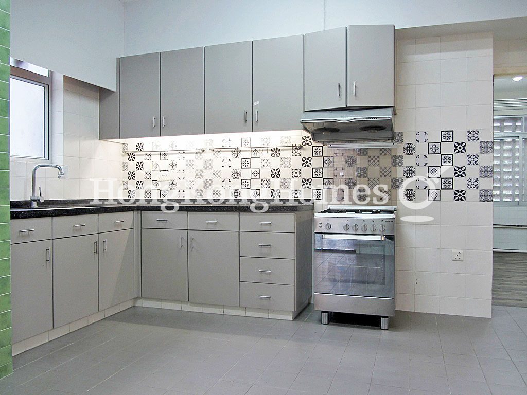 Kitchen — Cliffview Mansion - Block A-B, Mid-levels West