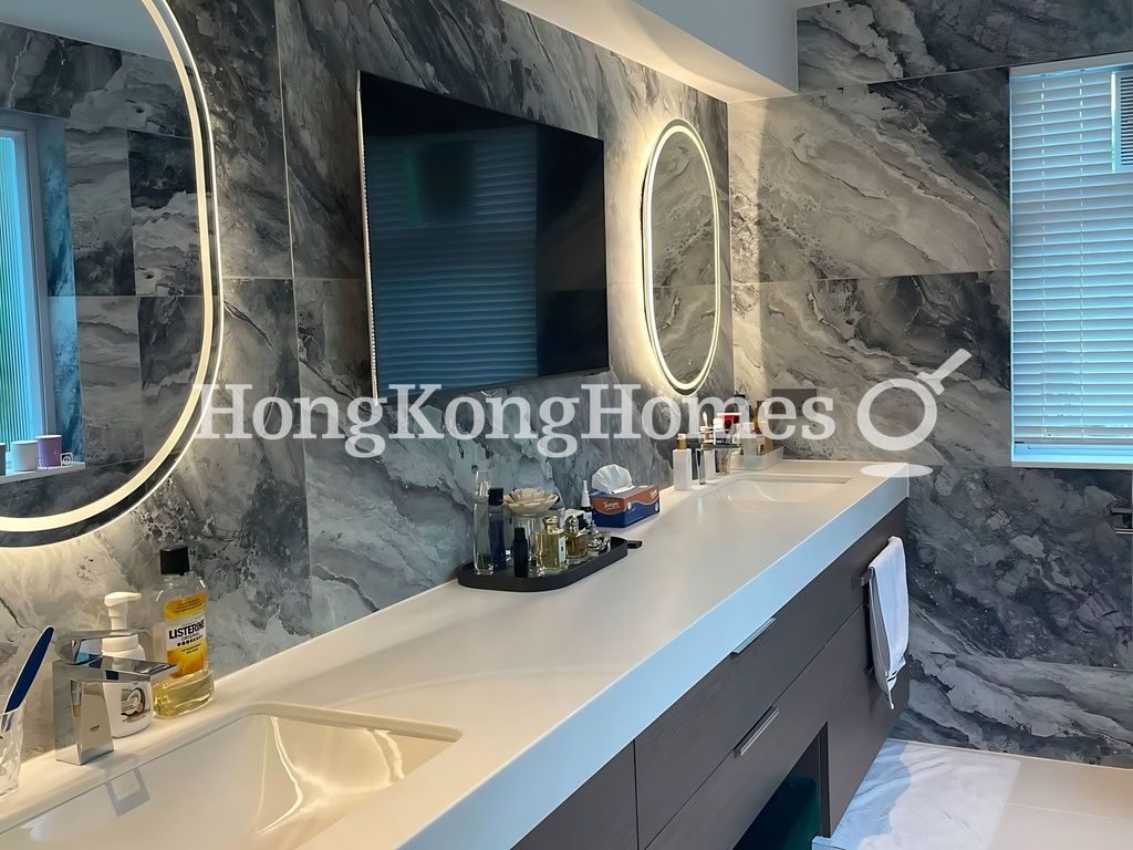 Master Bathroom — Hing Keng Shek, 1-73, Sai Kung