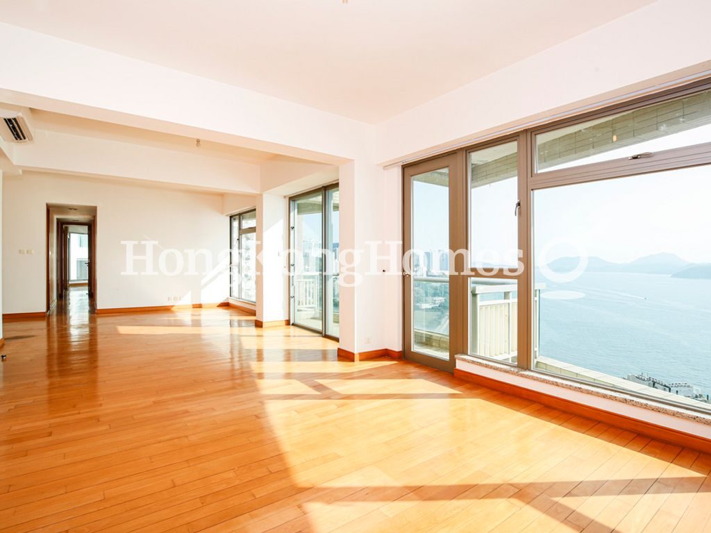 Living and Dining Room — Villas Sorrento, Pokfulam