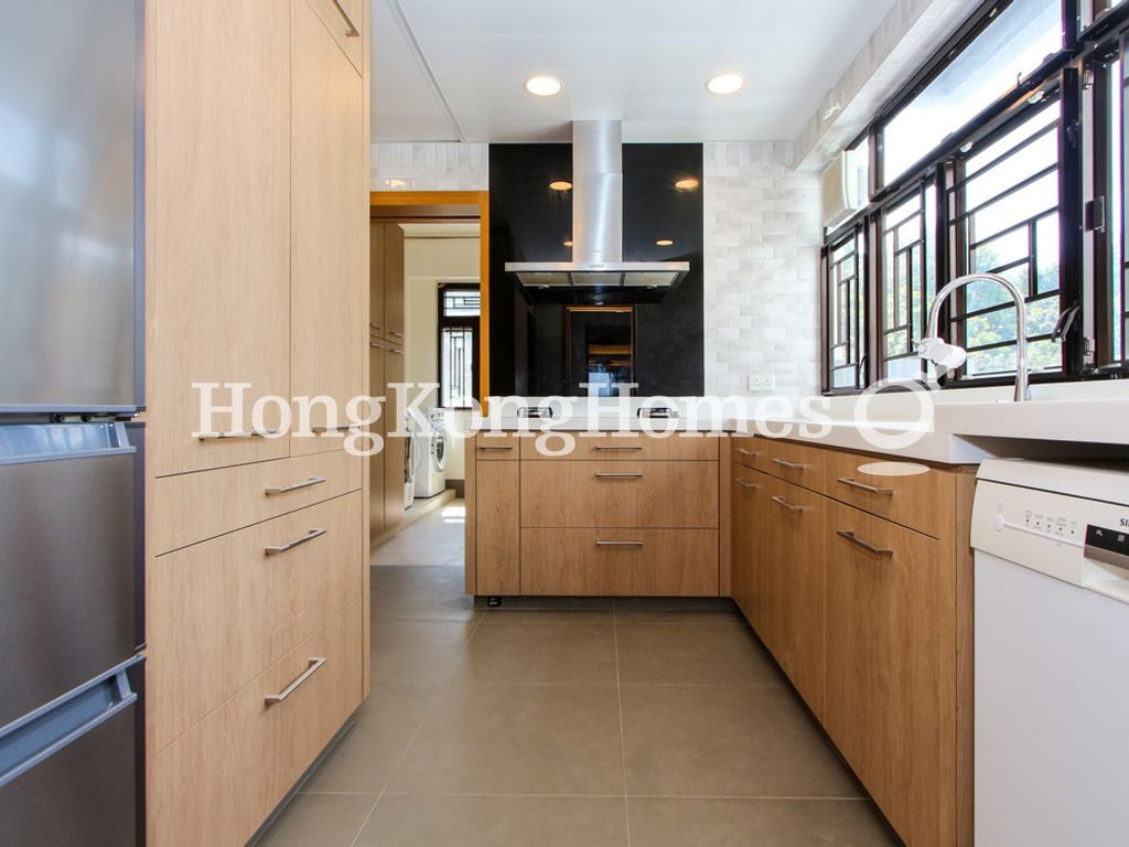 Kitchen — Kingsford Gardens - Block C, North Point Hill