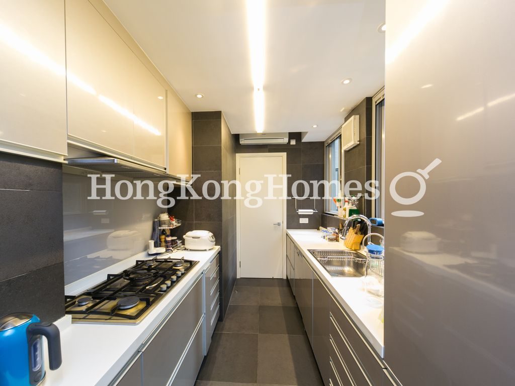 Kitchen — Bellevue Court - Block B, Mid-levels East
