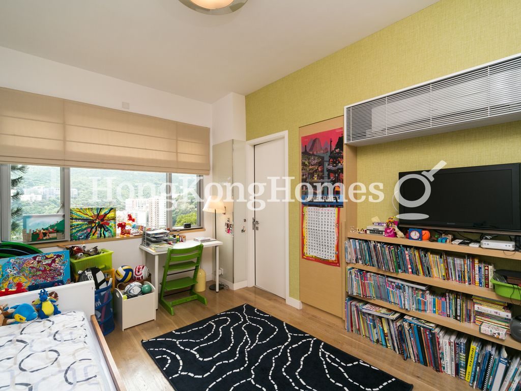 Second Ensuite Bedroom — Bellevue Court - Block B, Mid-levels East