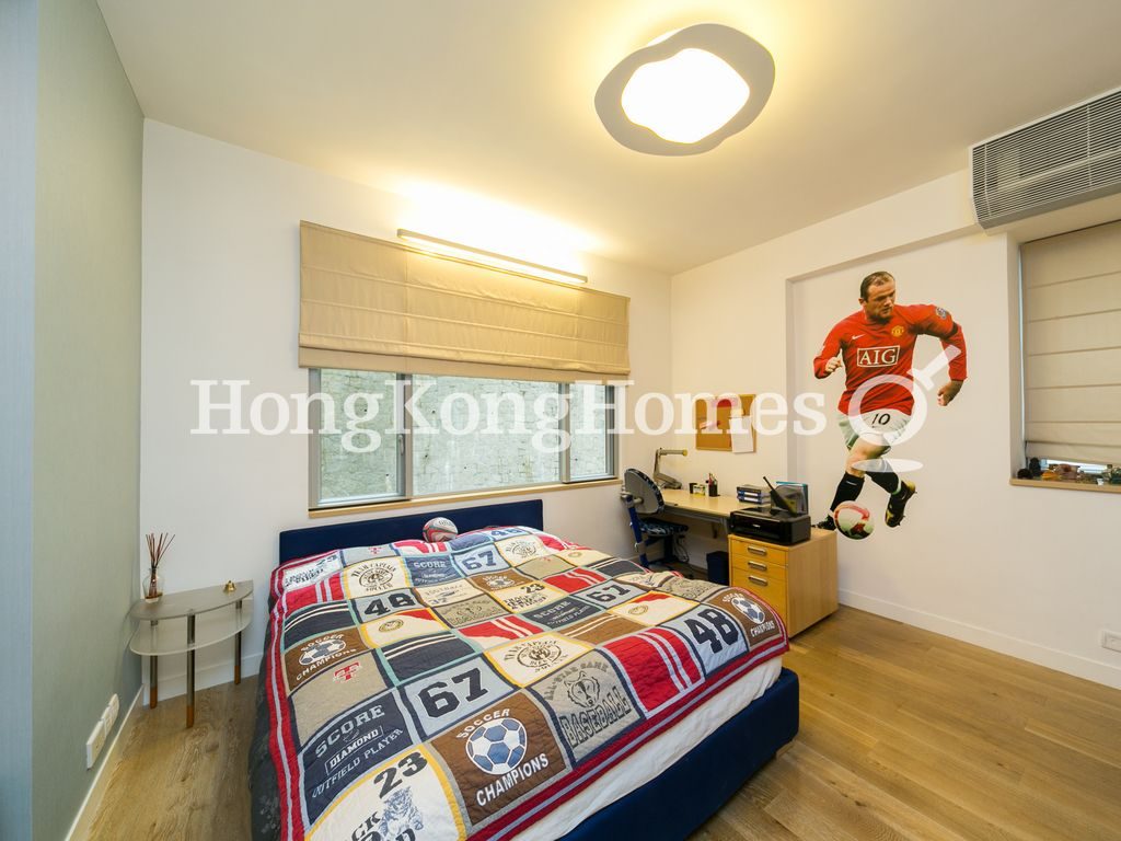 Third Ensuite Bedroom — Bellevue Court - Block B, Mid-levels East