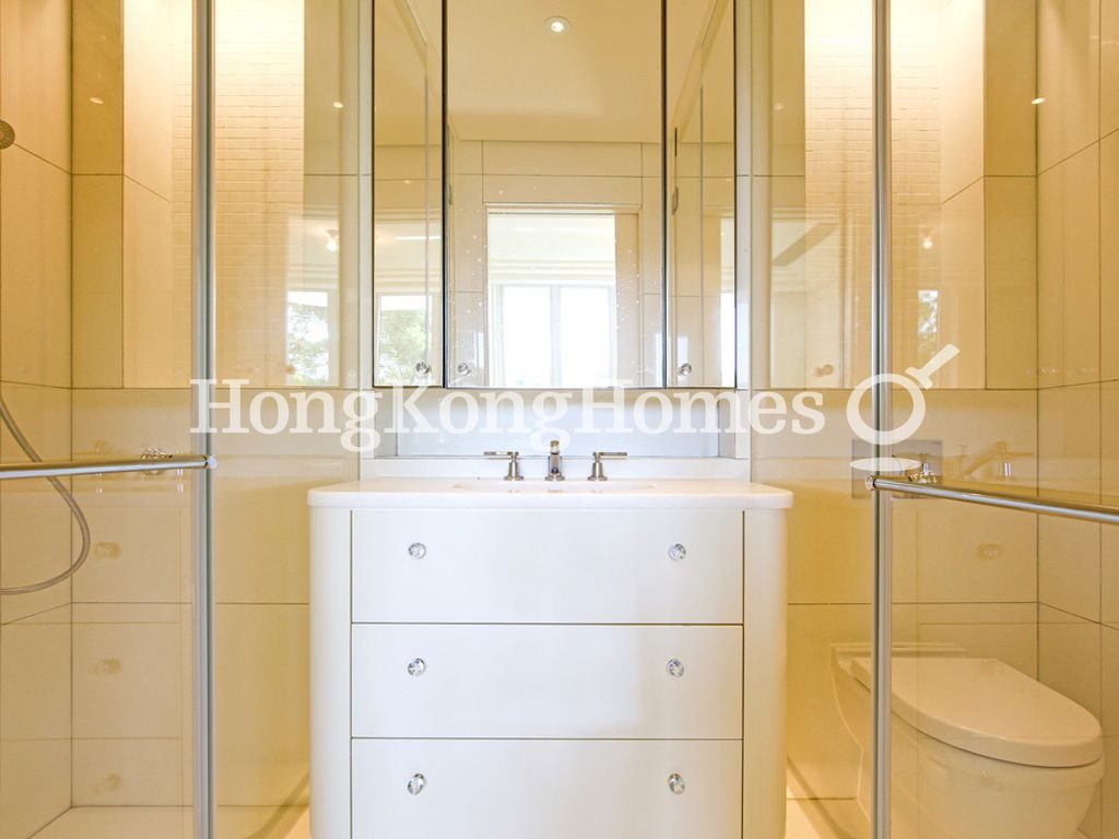 Second Ensuite Bathroom — Le Cap - House, Shatin / Fo Tan