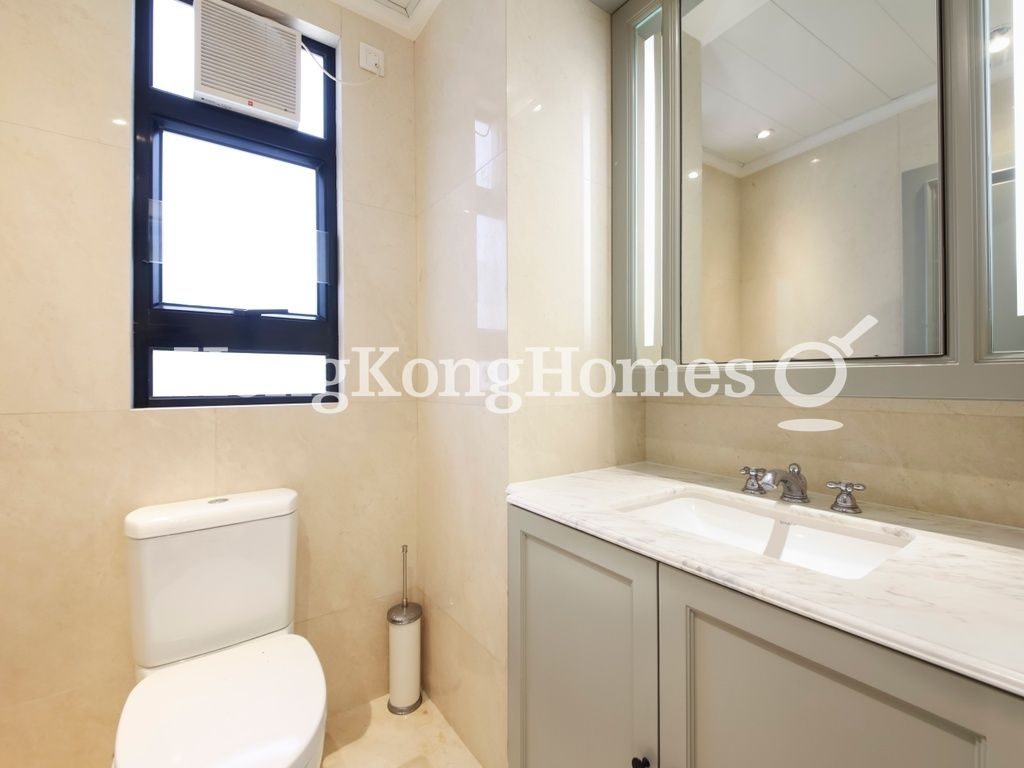 Guest Powder Room — Regent on the Park - Block 01, Mid-levels Central