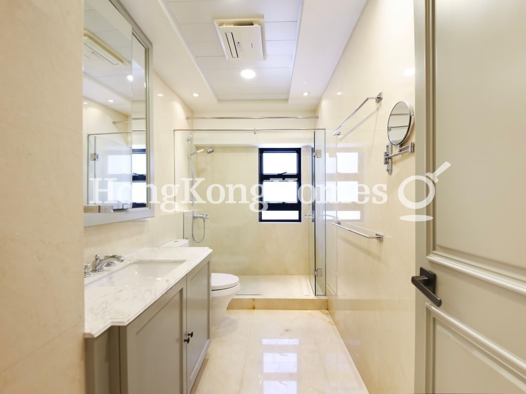 Guest Bathroom — Regent on the Park - Block 01, Mid-levels Central