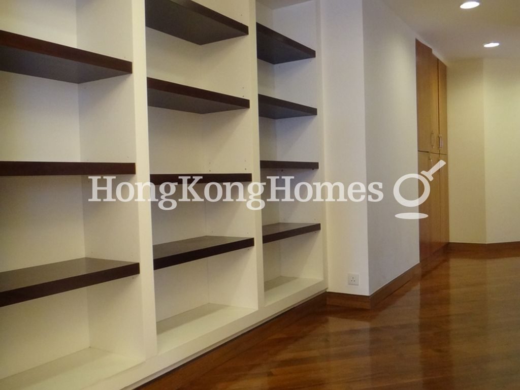 Fitted Shelves in Entrance Way — Tregunter Tower 1, Mid-levels Central